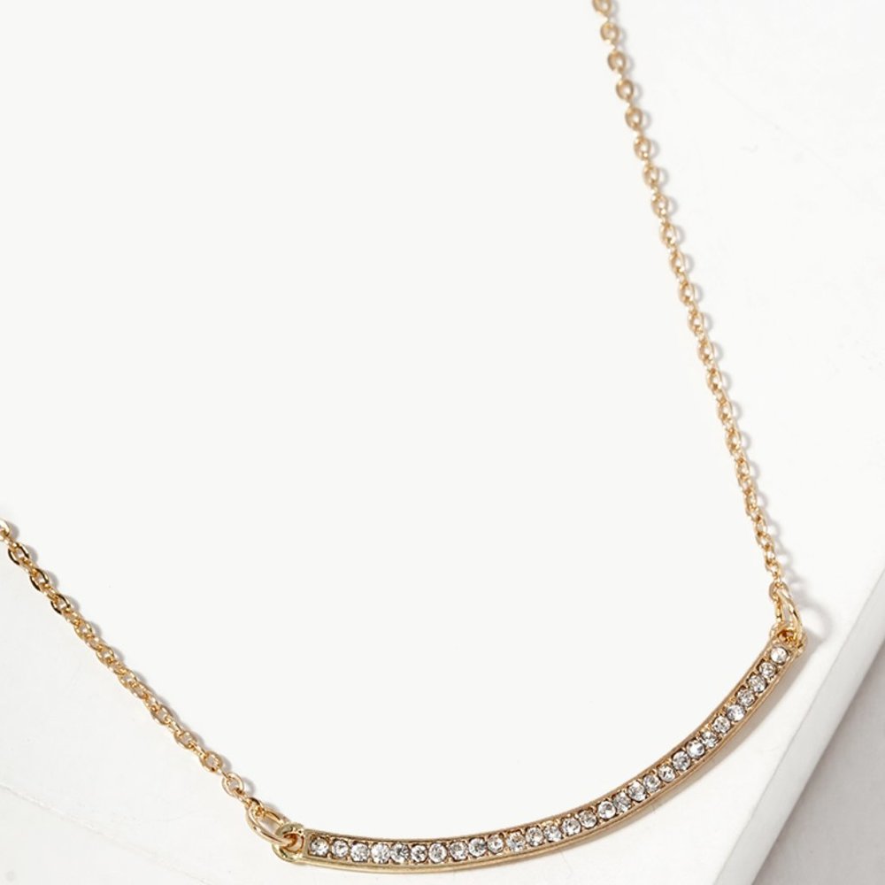 *** Wide Gold Crescent Inlaid With Crystals On A Fine Gold Tone Chain.